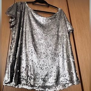 Women’s L sequins grey holiday top - brand new with tags from Hayden